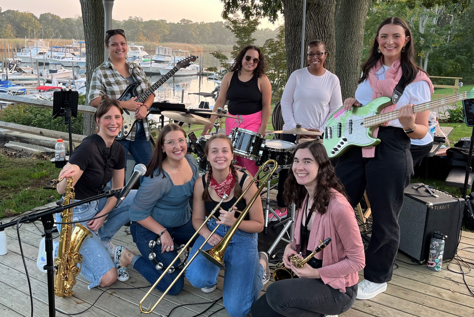 GUNK female funk band